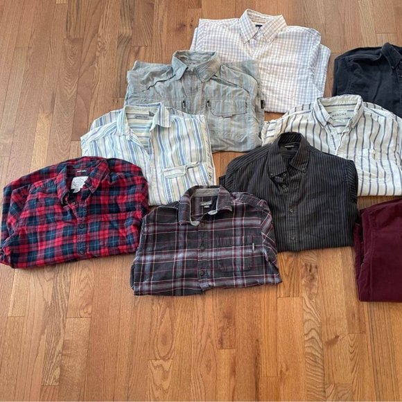 9 MEDIUM SIZED LONG SLEEVE BUTTON DOWN SHIRTS - Picture 1 of 4